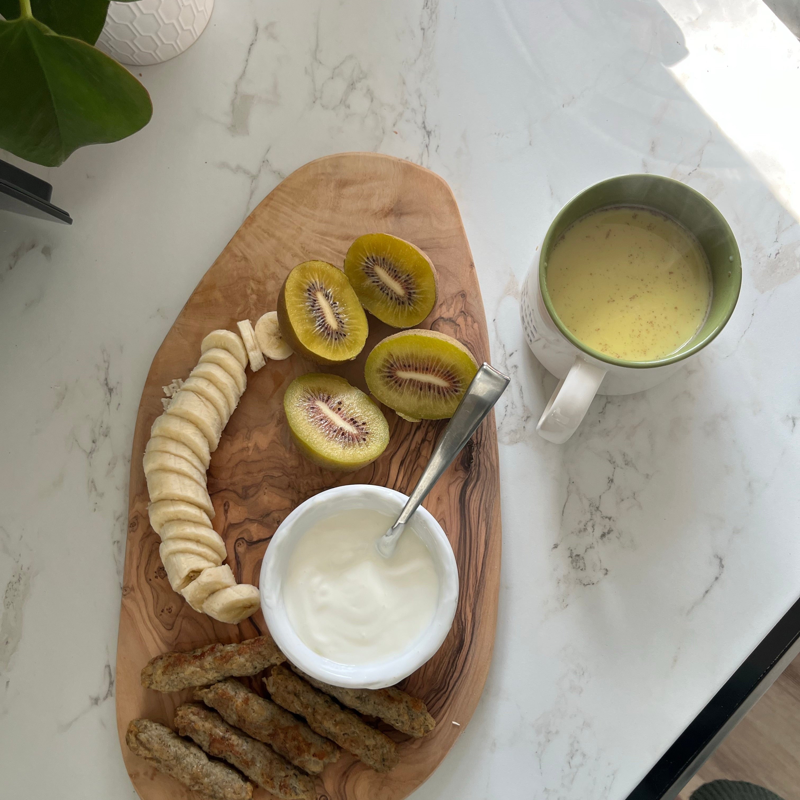 Gut Health 101: Prebiotics vs Probiotics vs Fibre – What’s the Difference?